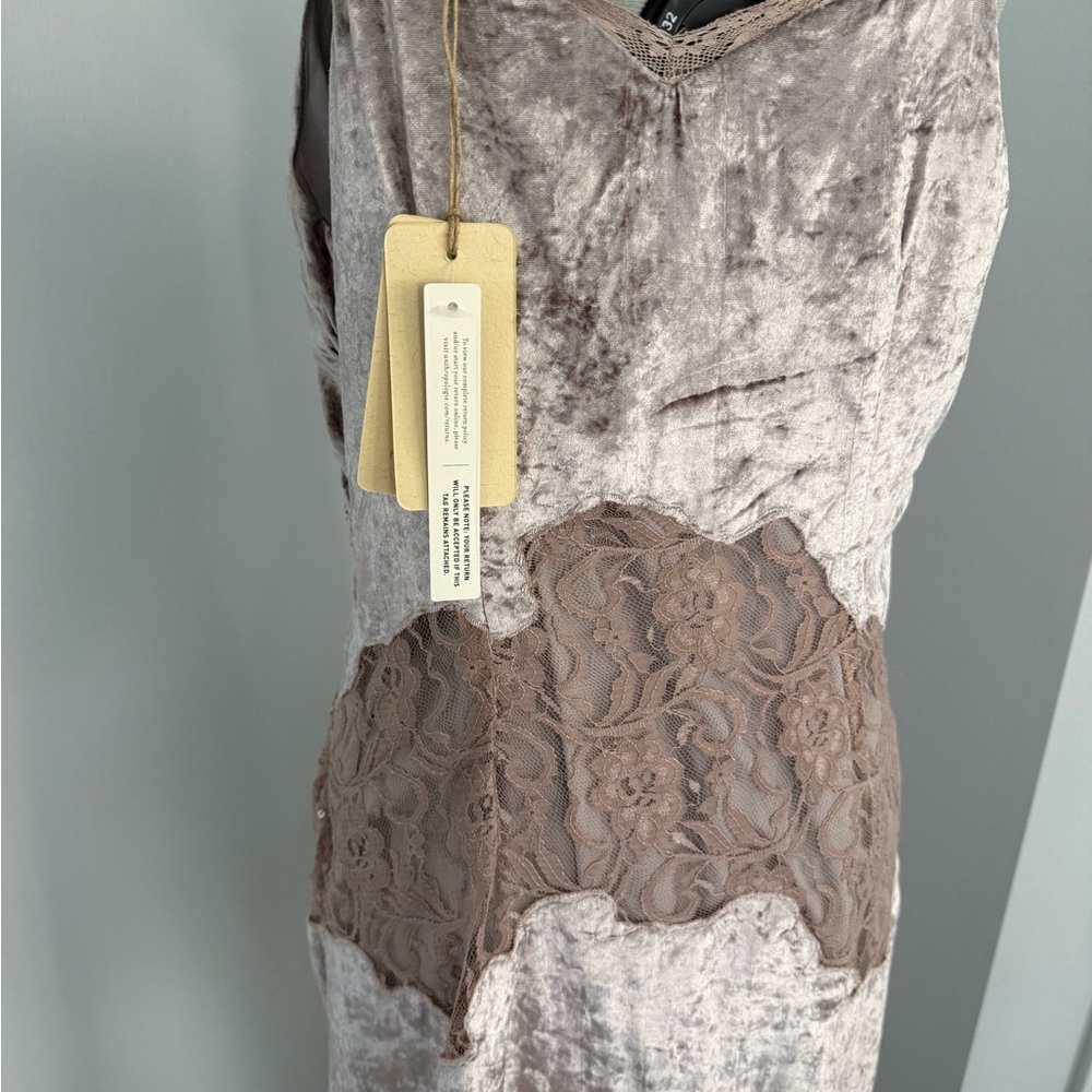 ANTHROPOLOGIE Let Me Be DARK TAN  Velvet Lace Beads Lace Slip Dress SIZE SMALL - Picture 7 of 10